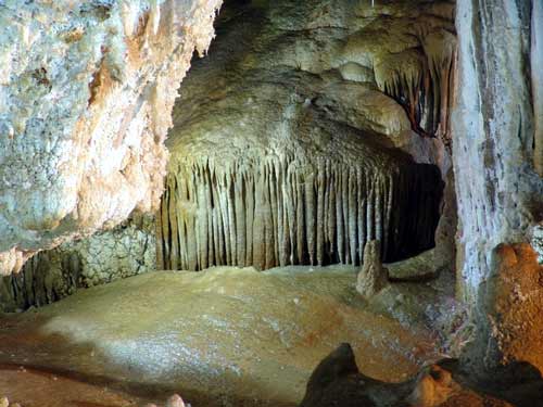 غار زیبای علی صدر
