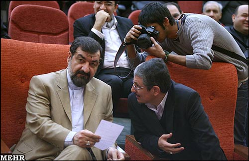 فتوکاتور و کاریکاتورهای سیاسی