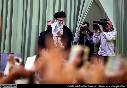 عکس/ دیدار بسیجیان استان قم با امام خامنه ای