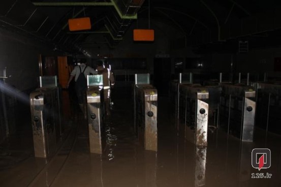 تصاویر: مترو از آب گرفتگی تا شستشو
