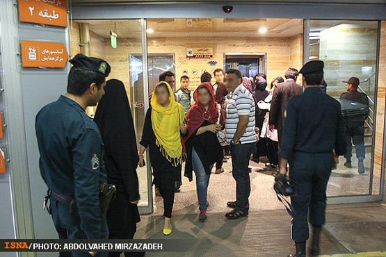 برخورد جنجالی با بدحجابی در برج میلاد