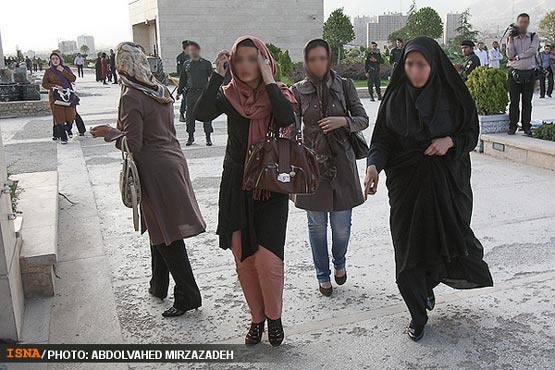 برخورد جنجالی با بدحجابی در برج میلاد