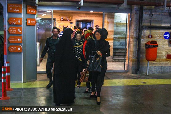 برخورد جنجالی با بدحجابی در برج میلاد