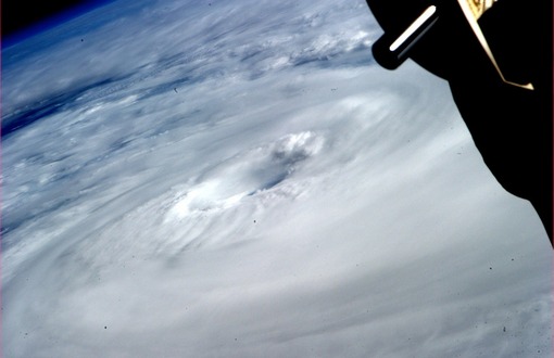 گردباد دیان ساحل شرقی استرالیا