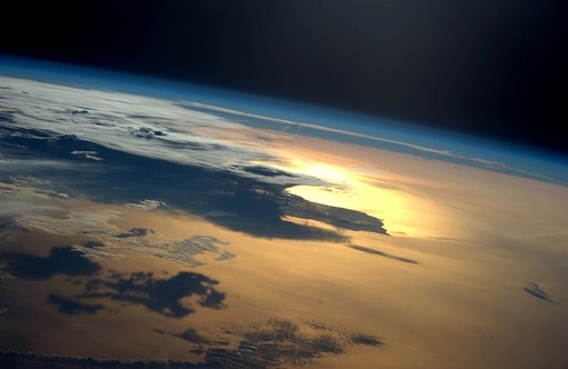 غروب آفتاب در مادیو-اقیانوس آرام