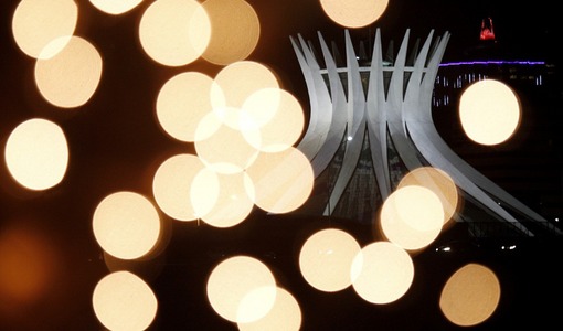 نمایی از کاتدرال یا کلیسای جامع در برازیلیا