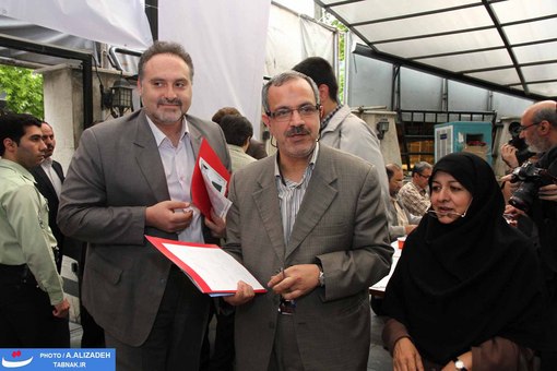 احمد مسجد جامعی، وزیر دولت خاتمی و نماینده شورای شهر سوم تهران برای انتخابات چهارم شورای شهر هم ثبت نام کرده است.