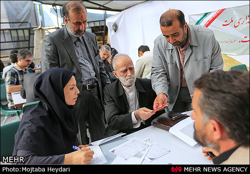 عباس شیبانی، پزشک و رئیس سابق دانشگاه تهران که نماینده دوره دوم و سوم شورای شهر بوده برای چهارمین انتخابات شورای شهر تهران هم اعلام امادگی کرده است.