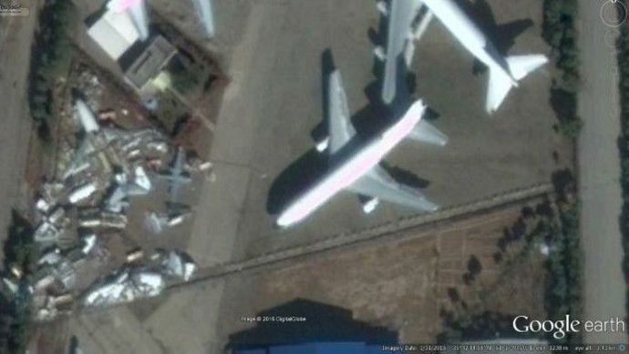 سه فروند بوئینگ ۷۳۷ شامل دو فروند متعلق به هما و یک فروند متعلق به خطوط هوایی عراق در گوشه و سمت چپ عکس کاملا اوراق شده در کنار یکدیگر. یازده بهمن ۱۳۹۳