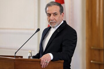 Araghchi carrying President Pezeshkian's message to China's President