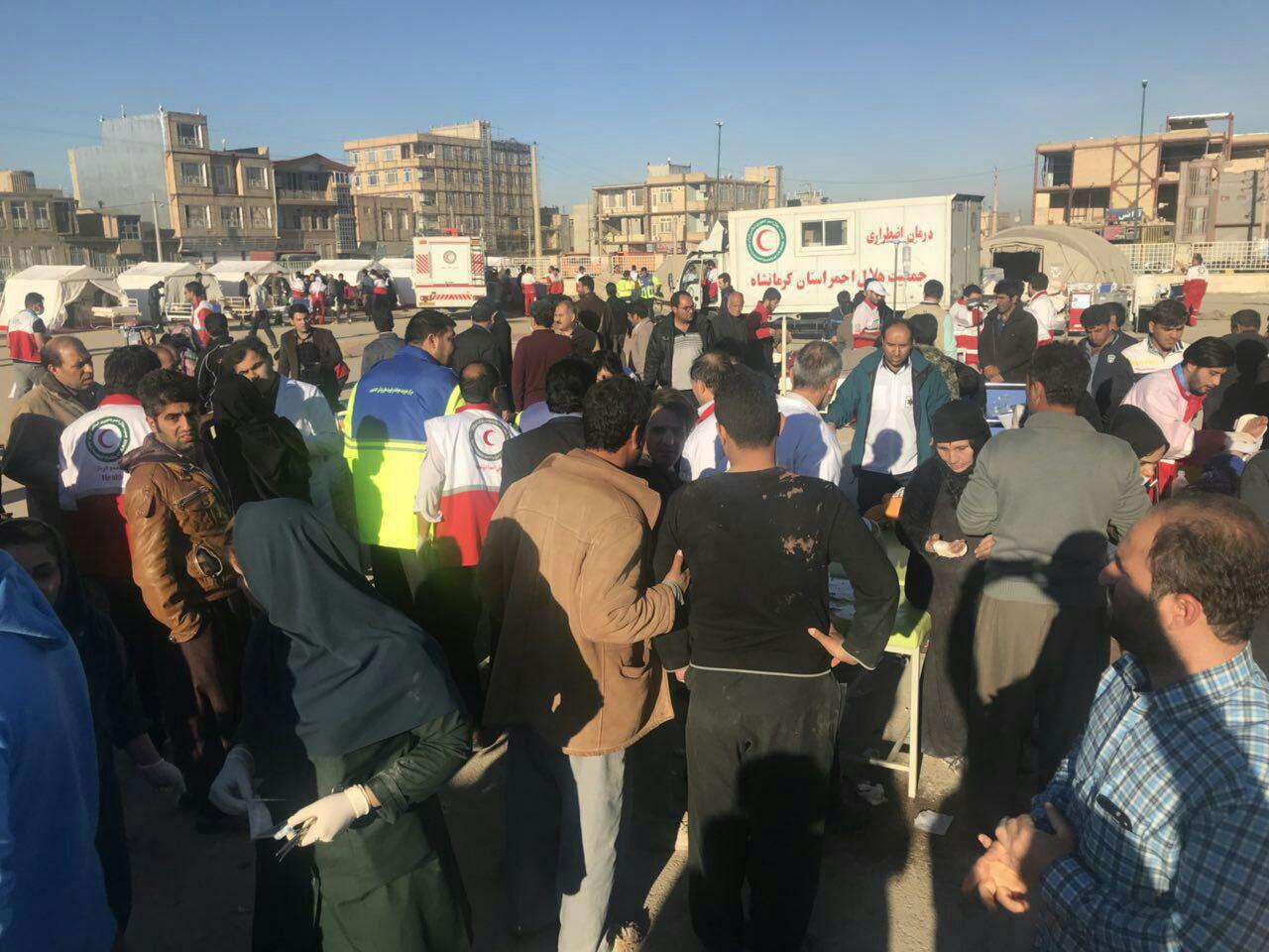 شمار جان‌باختگان به 200 تن رسید /70 هزار نفر بی خانمان شدند/ اعلام سه روز عزای عمومی در استان کرمانشاه