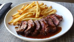 طرز تهیه استیک قصاب‌ها یا استیک هنگر