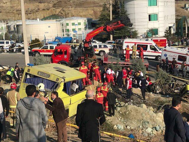 واژگونی اتوبوس در دانشگاه علوم تحقیقات ۷ تن را به کام مرگ کشاند/ تعداد جانباختگان به ۸ نفر رسید
