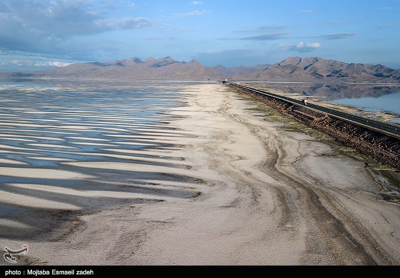 در مورد دریاچه ارومیه در ویکی تابناک بیشتر بخوانید