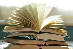 چگونه از کتاب‌ها مراقبت کنیم؟