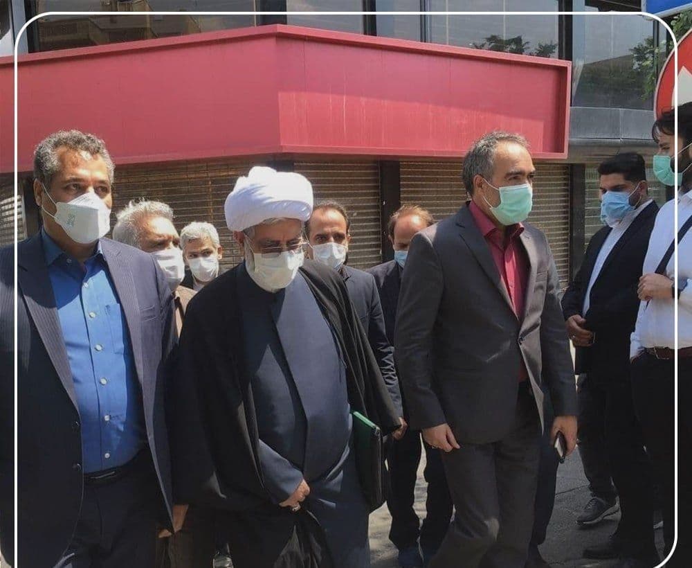 «جهانگیری»هم آمد/ رئیسی ثبت‌نام کرد/ «علی لاریجانی» آمد/ «محسن هاشمی» اولین نفر ثبت‌نام کرد/ «عباس آخوندی» و وزیر احمدی‌نژاد هم کاندیدا شدند/ بیانیه انتخاباتی رئیسی: مستقل آمده‌ام