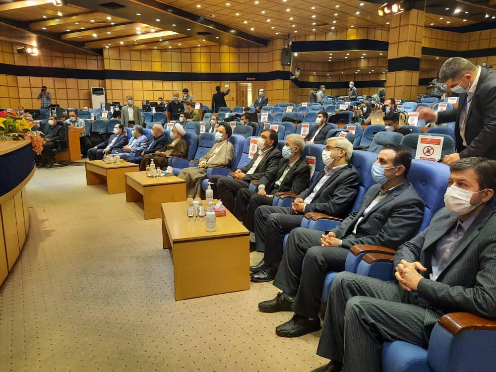 رأی‌گیری انتخابات 1400 از ساعت 7 صبح آغاز شد/ رعایت تمامی پروتکل‌های بهداشتی در فرآیند اخذ رأی/ یک شعبه سیار برای بیماران کرونایی در نظر گرفته شد