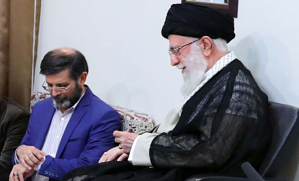 دیدارهای رهبر انقلاب با طنزپردازان