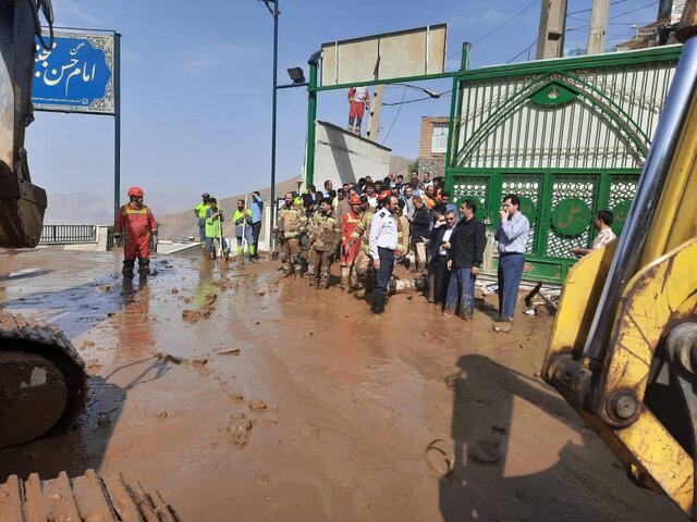 تشکیل جلسه ستاد بحران با حضور وزیر کشور/ افزایش شمار جان باختگان به ۴ تن/ جاده تهران- امامزاده داوود مسدود شد/ دستور رئیس‌جمهور برای امدادرسانی به سیل‌زدگان امامزاده داوود (ع)