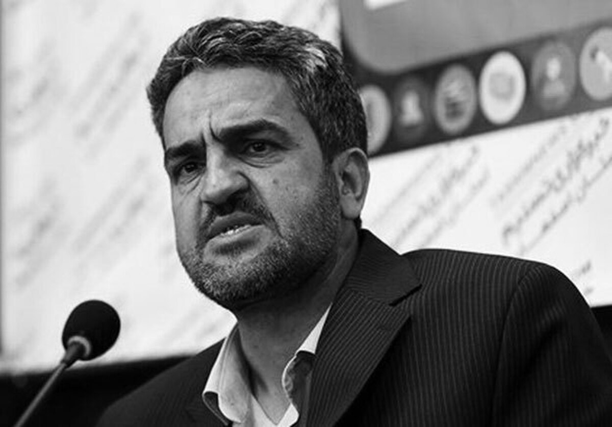 تنها پولی که مقابل دلار آمریکا ایستاده ریال است!