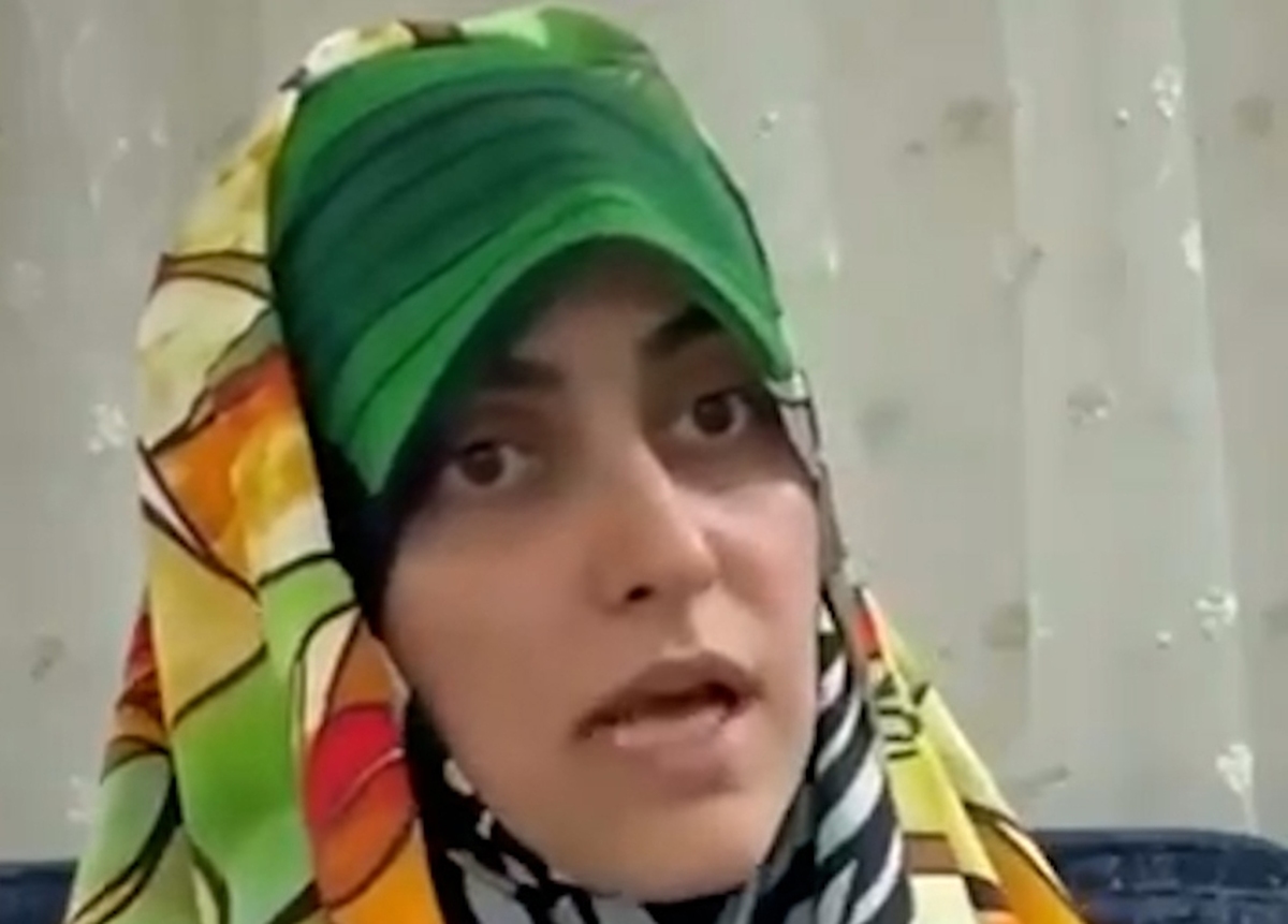 مهاجرت مبلغ فرزندآوری همراه 10 فرزندش به عمان!