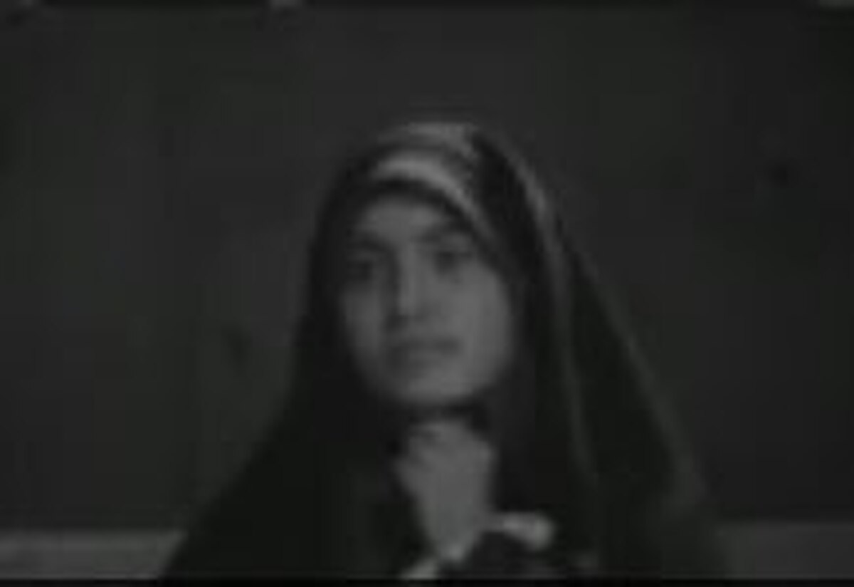 اگر با حجاب مشکل دارید، از ایران بروید!