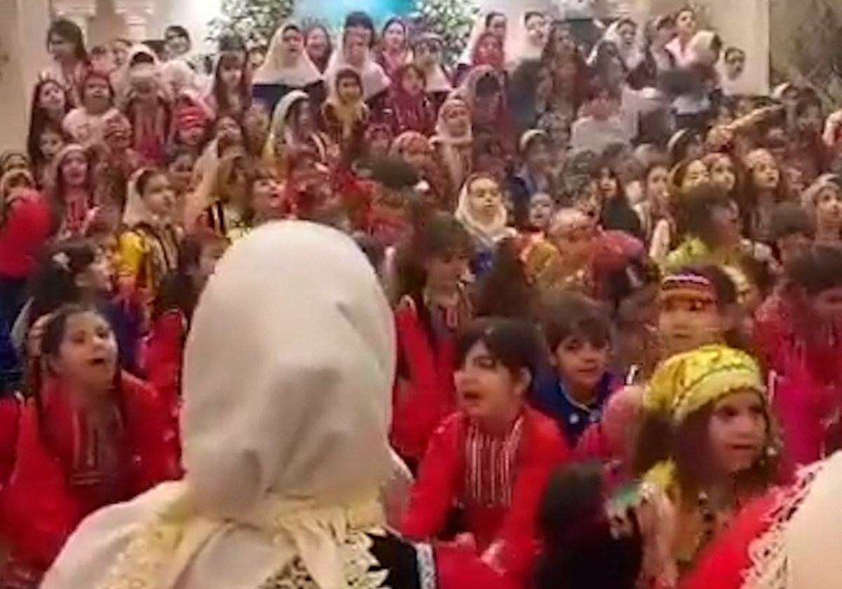 غوغای دختران دانش آموز گیلانی