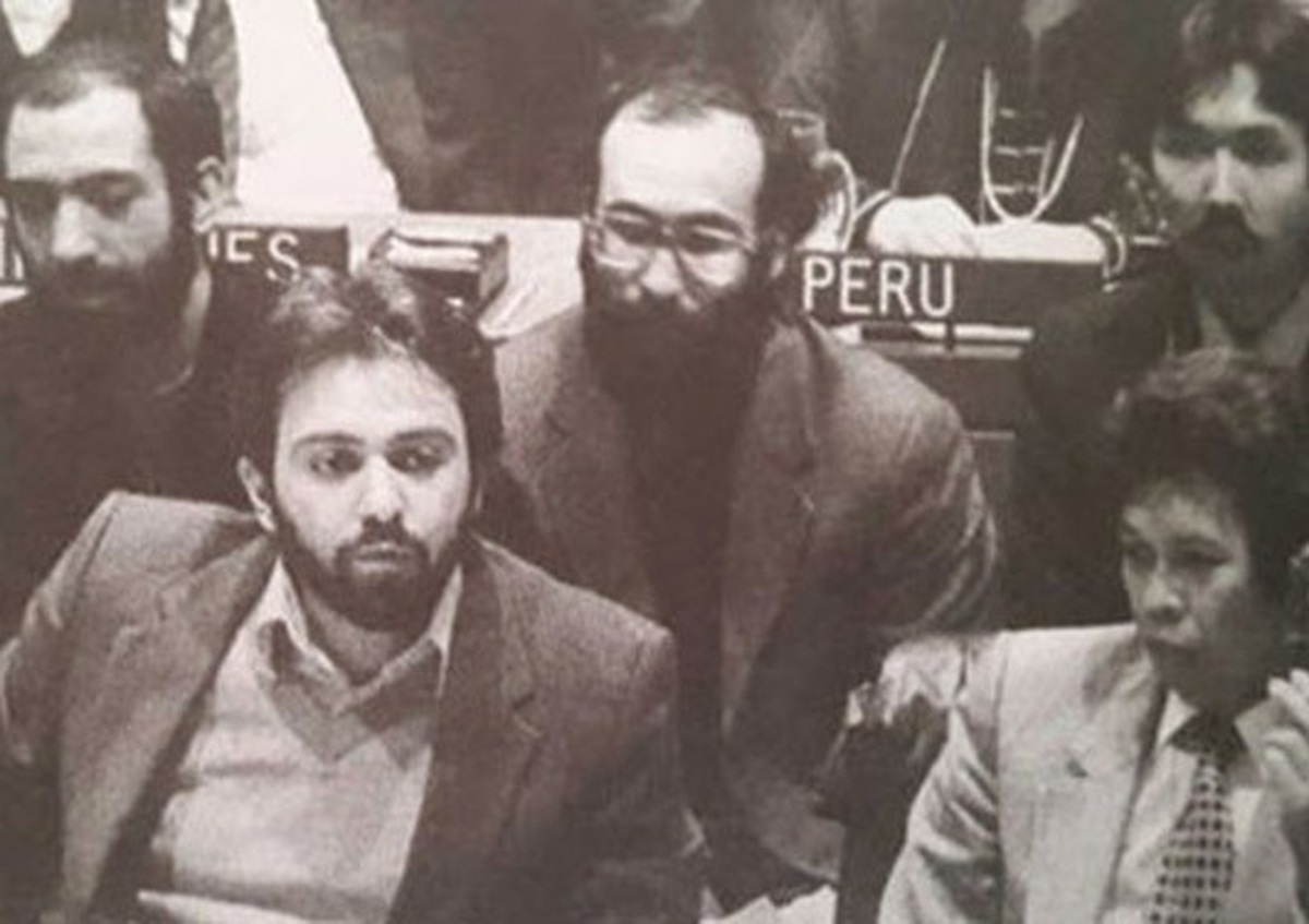 ظریف از ایران فرار می‌کند؟! پاسخ ظریف