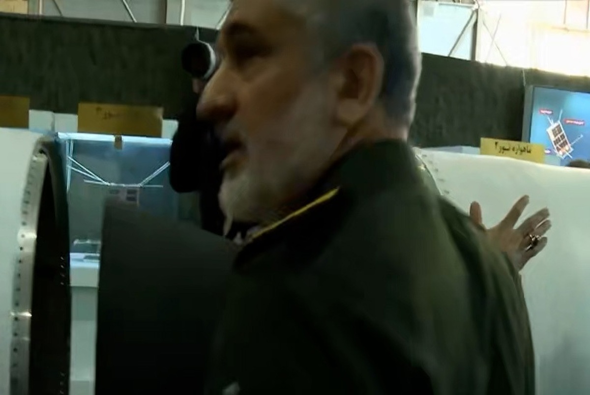 اجزای موشک ماهواره‌بر ایران از نمای نزدیک