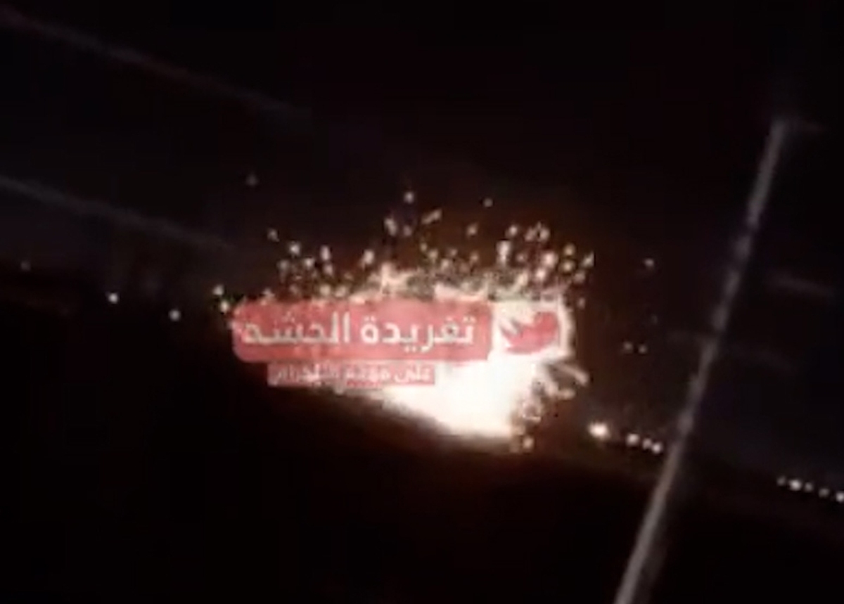 لحظه شلیک هواپیمای آمریکا به رزمندگان عراق