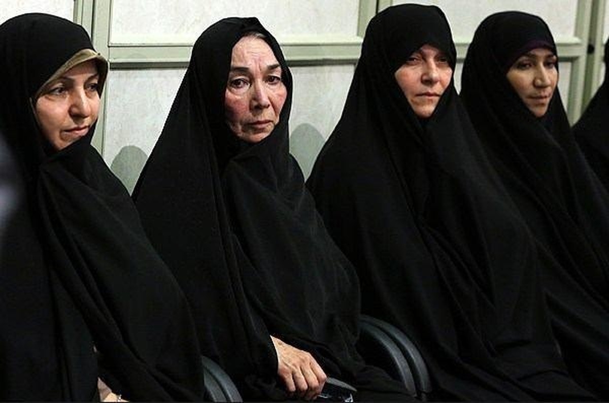 صحبت‌های پروانه معصومی با رهبر انقلاب