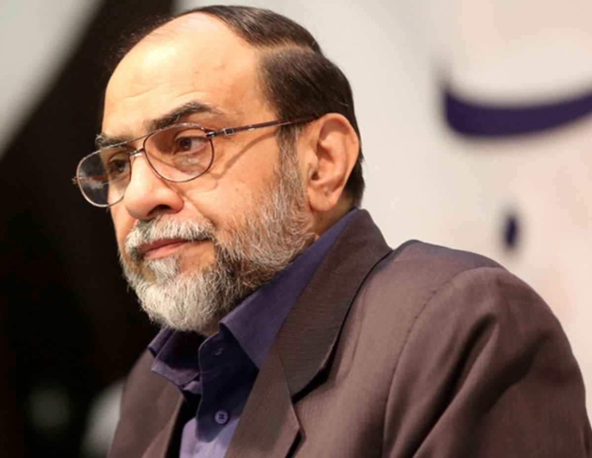 رحیم‌پور ازغدی: کتایون ریاحی لباس‌هایش را درآورد!