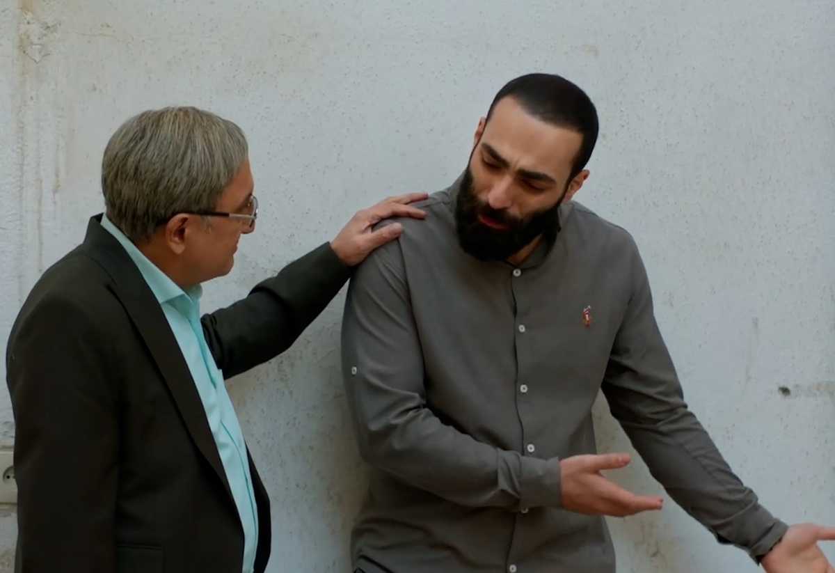بازی خنده دار حمید صفت؛ رقابت با محمدرضا گلزار