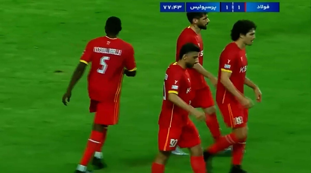 خلاصه بازی فولاد 1 - پرسپولیس 1