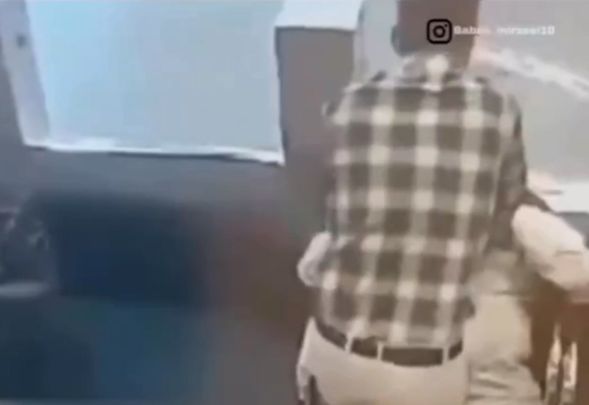 ویدیویی از ایران که جهانی شد؛ پول شمردن حین احیای قلبی!
