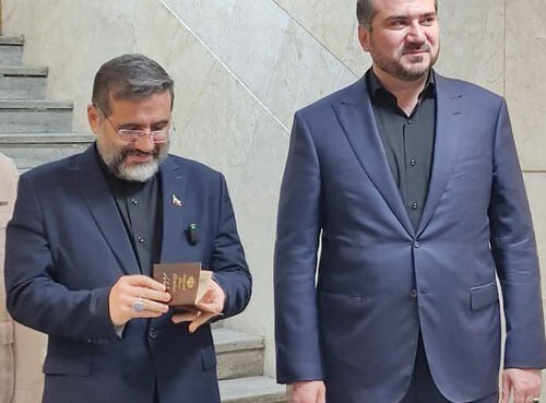 وزیر ارشاد با معاون و برادر داماد رئیسی آمد / محمود احمدی نژاد در راه وزارت کشور