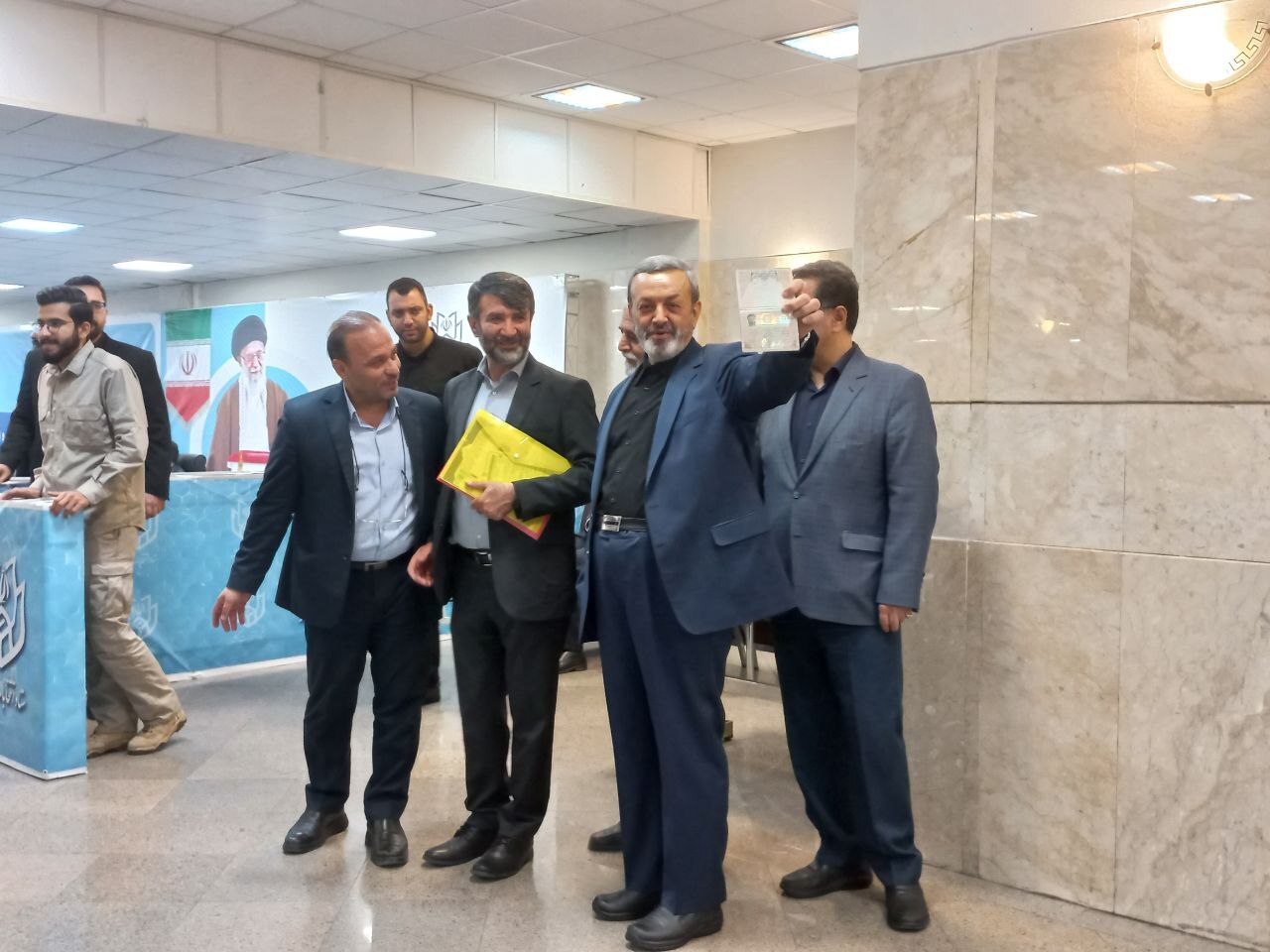 آخرین روز ثبت‌نام کاندیداهای انتخابات ریاست‌جمهوری؛ دشت اول با ادوار مجلس/ قالیباف هم ثبت نام می کند؟