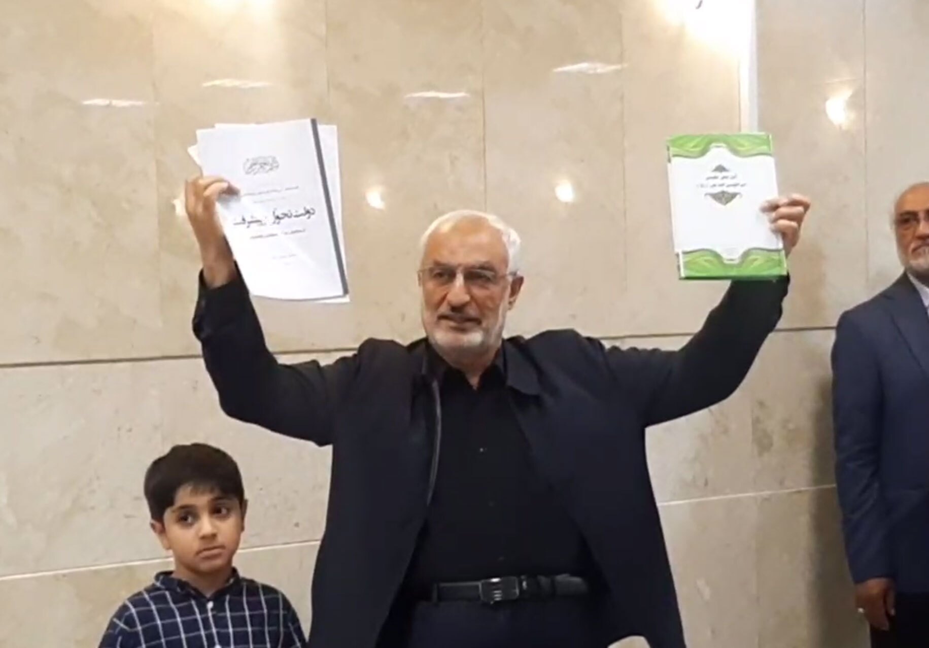 اسحاق جهانگیری معاون اول حسن روحانی رسماً ثبت نام کرد / قالیباف هم ثبت نام می کند؟ / سعید محمد و محمدرضا عارف از کاندیداتوری انصراف دادند