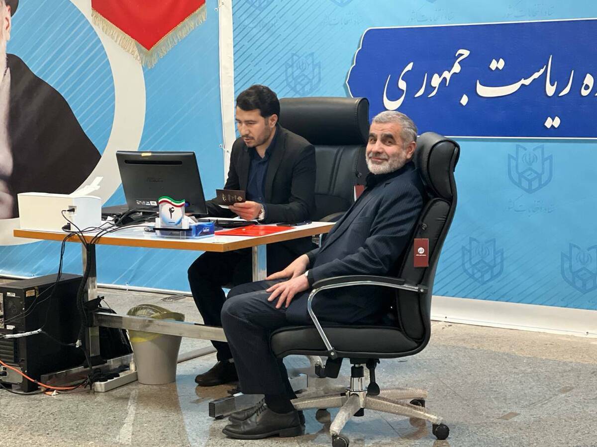 محمدباقر قالیباف رئیس مجلس رسماً ثبت نام کرد / معاون اول حسن روحانی کاندیدا شد / پورمحمدی، بذرپاش، آخوندی و منظور هم نام نویسی کردند / مخبر، سعید محمد و عارف نیامدند