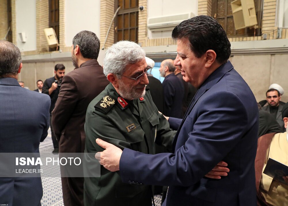 برگزاری مراسم بزرگداشت رئیس‌جمهور و همراهانش از سوی رهبر انقلاب