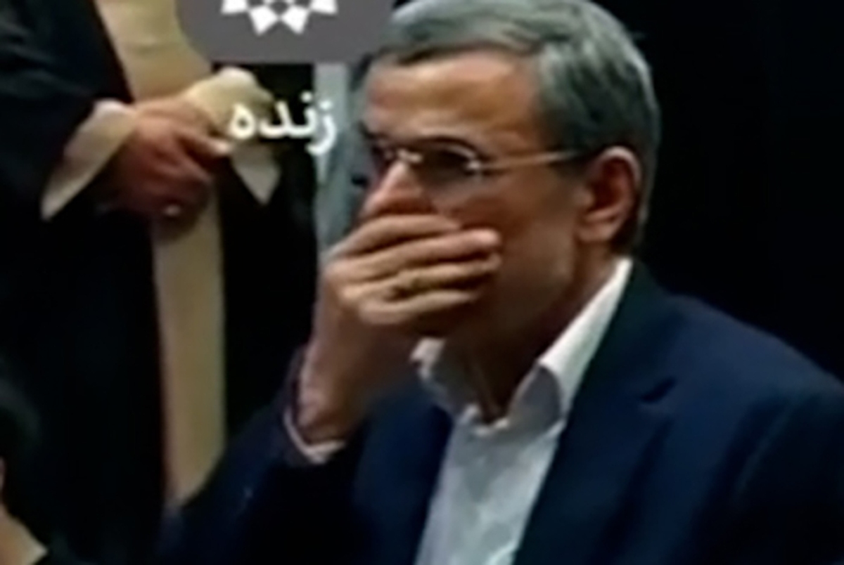 احمدی نژاد در بیت رهبری هم به حرف آمنه سادات گوش نکرد!