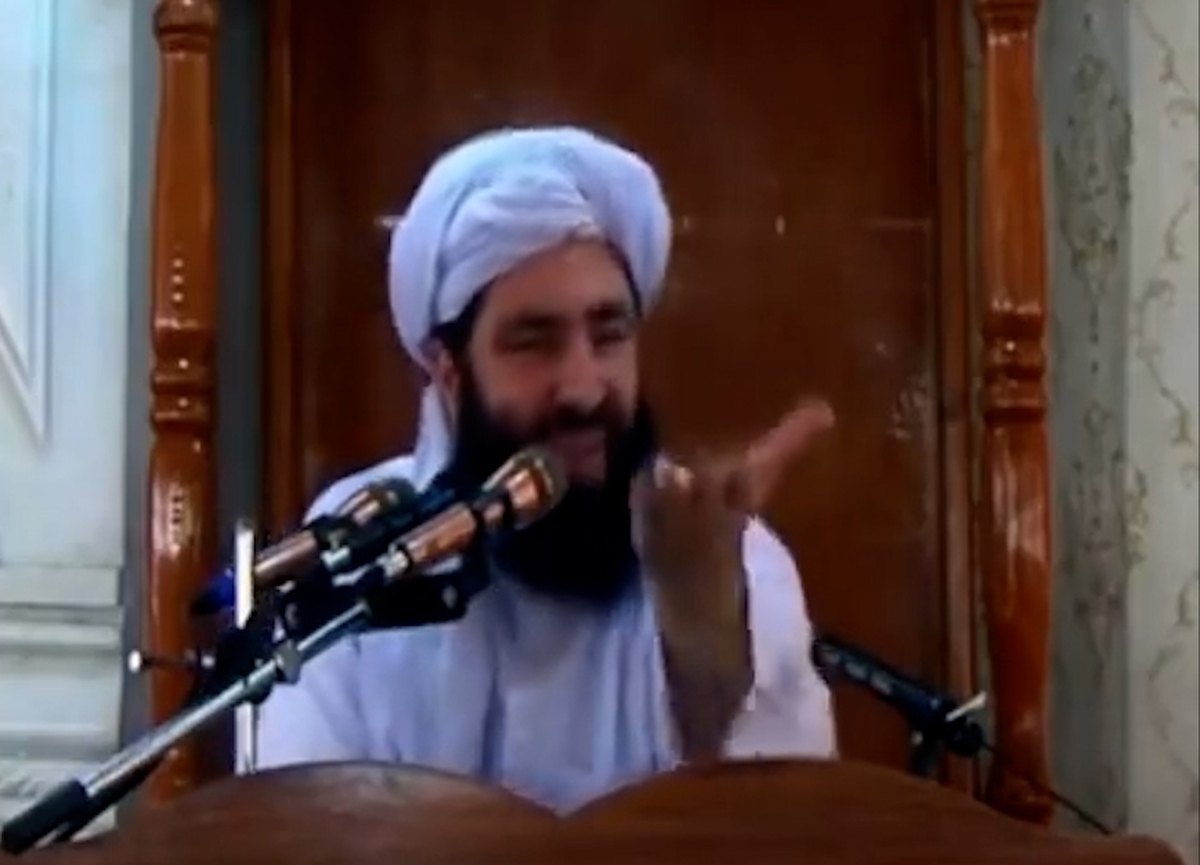 آمریکا دست گدایی مقابل ما دراز خواهد کرد که ده کارگر آمریکایی می‌گیرید؟!