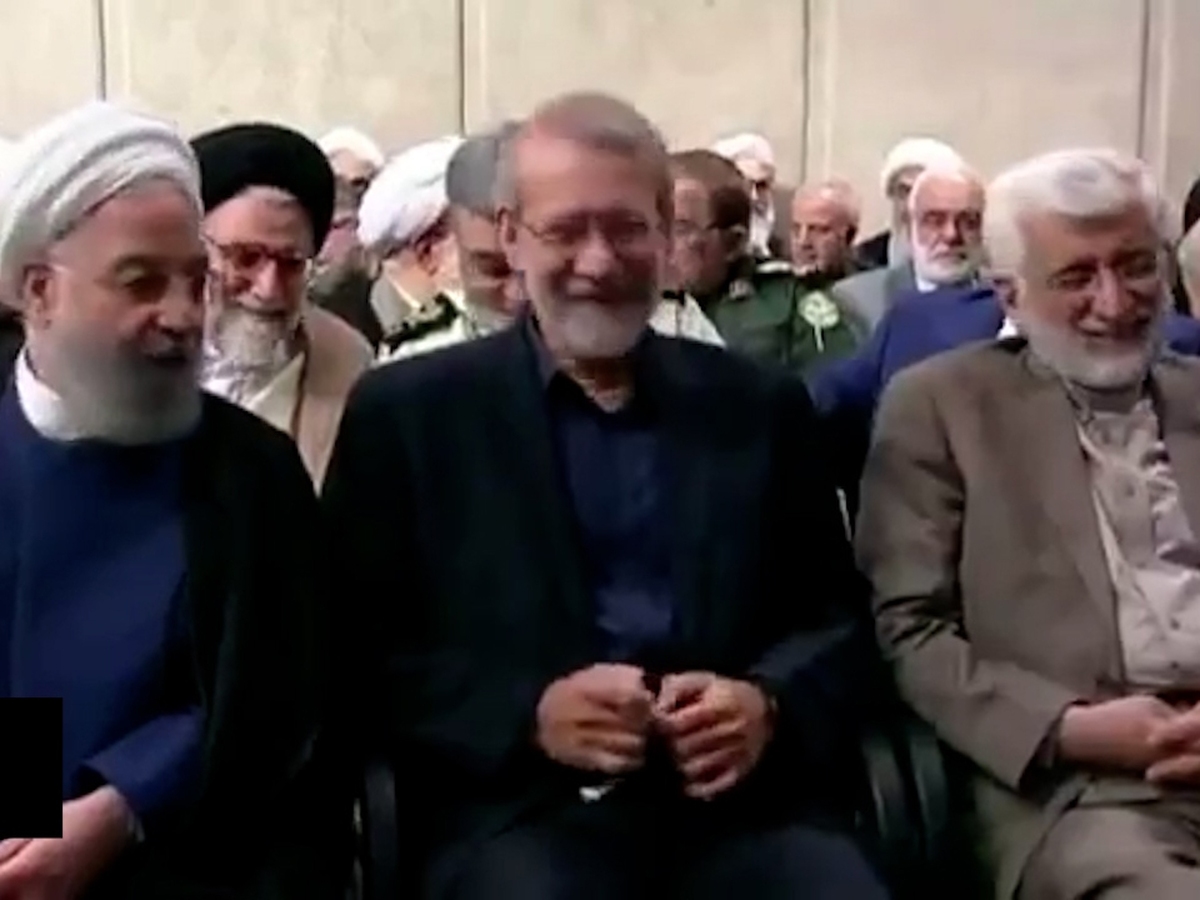زبان بدن روحانی در برخورد با جلیلی جنجالی شد