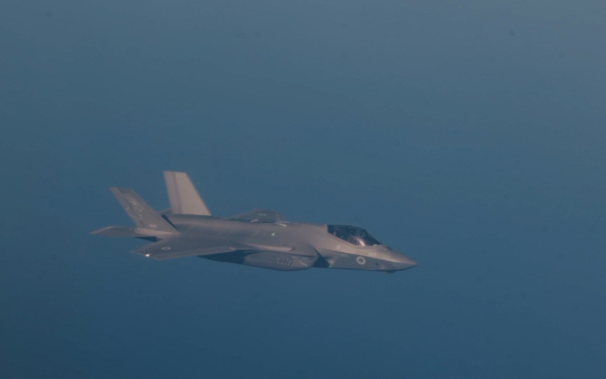 تصاویر درون جنگنده‌های F-35I و KC-707 رعیم در حمله به یمن