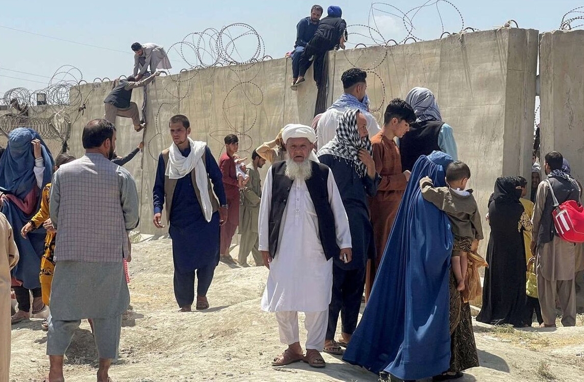 کنایه به مواضع برخی ائمه جمعه درباره افغان‌ها
