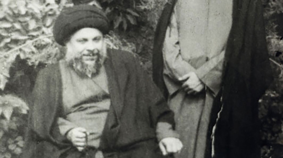 دنیا همچون آب دریاست