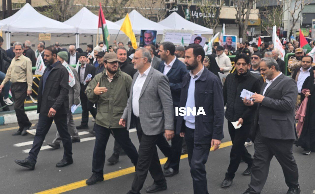 قالیباف: منظور آمریکا از مذاکره «خلع سلاح» است / لاریجانی: آمریکا اگر میخواست کاری کند اینقدر حرف نمی زد/ تصاویر راهپیمایی روز جهانی قدس