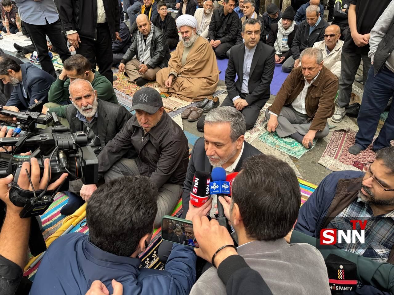 قالیباف: منظور آمریکا از مذاکره «خلع سلاح» است / لاریجانی: آمریکا اگر میخواست کاری کند اینقدر حرف نمی زد/ تصاویر راهپیمایی روز جهانی قدس