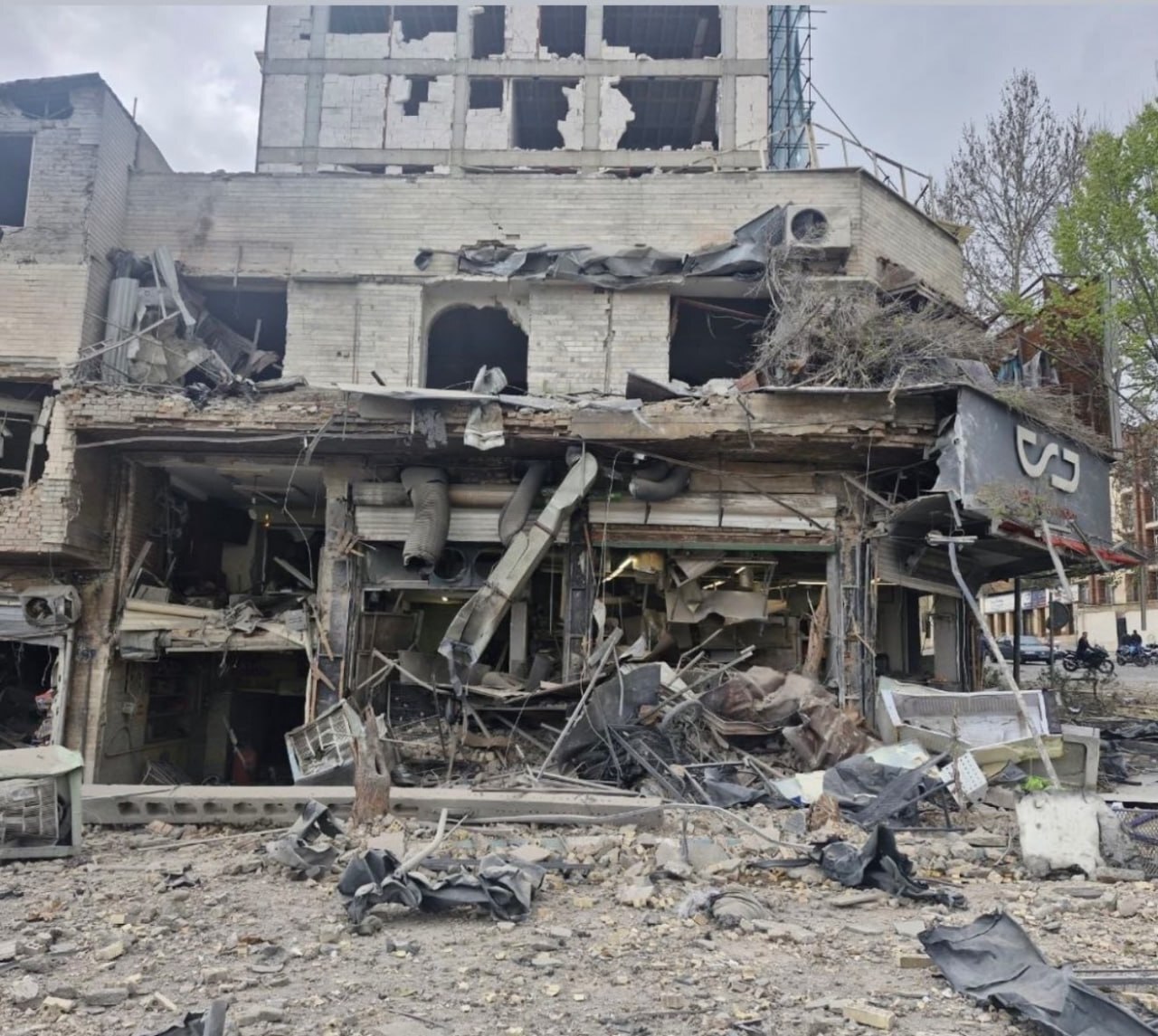 روز چهارم جنگ / آخرین اخبار مقاومت ملی ایرانیان در برابر تجاوز آمریکایی صهیونی/ بروزرسانی می شود روز چهارم جنگ / آخرین اخبار مقاومت ملی ایرانیان در برابر تجاوز آمریکایی صهیونی/ بروزرسانی می شود