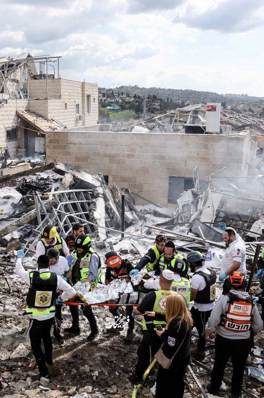 روز دهم/ ادامه جنگ حق و باطل و جنگ ظالم و مظلوم/ واکنش&zwnj;&zwj;&zwnj;ها به معرفی سومین رهبر جمهوری اسلامی ایران/ موج سی&zwnj;ام عملیات وعده صادق ۴ / به&zwnj;روز رسانی می&zwnj;شود